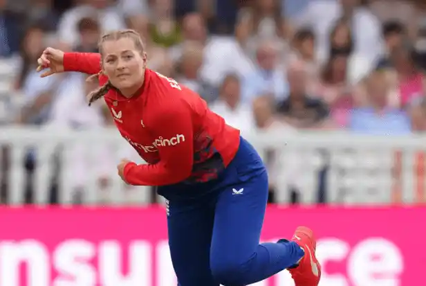 Sophie Ecclestone (England)